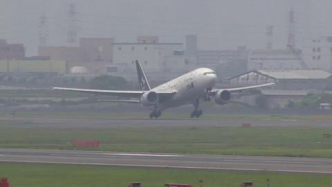 JA711A＠大阪国際空港