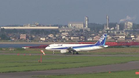 JA8382＠新潟空港
